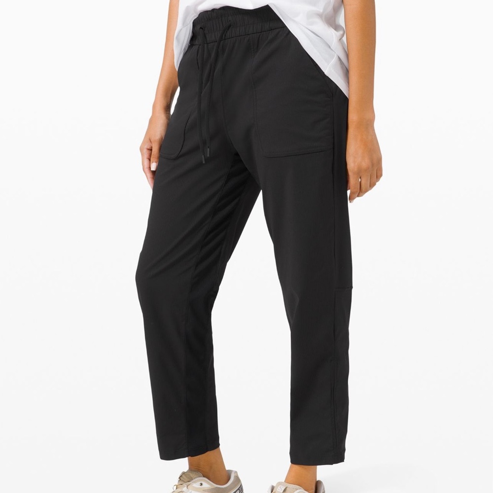 Lululemon Beyond The Studio Crop
